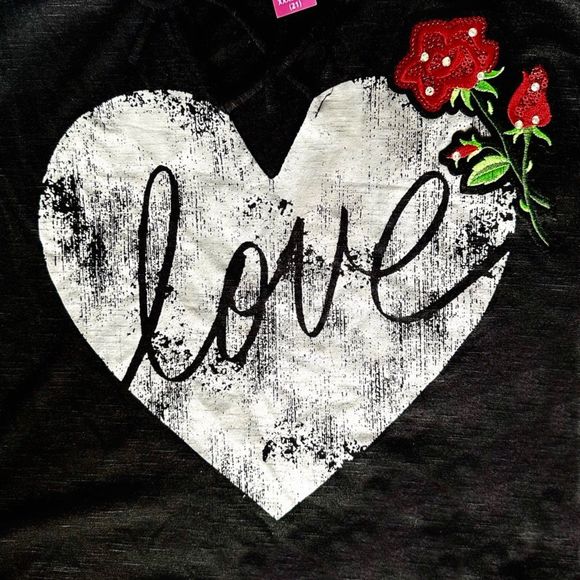 3 for $15 Black Lace-Up Neckline Print Tee "Love" Juniors Plus Size XXXL- 21 - Picture 3 of 4